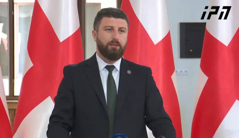 По заявлению Арчила Гордуладзе, лица, задержанные в рамках протестных акций и освобожденные вчера, раскаялись в преступлении и обратились к президенту Михаилу Кавелашвили с просьбой о помиловании
