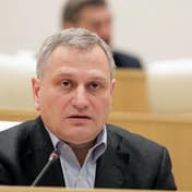 არმაზ ახვლედიანი
