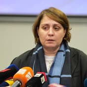 ელენე ხოშტარია