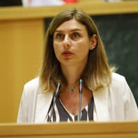 თეონა აქუბარდია
